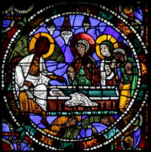 빈 무덤에서 천사와 만난 세 여인_photo by Micheletb_in the Cathedrale Notre-Dame de Chartres_France.jpg